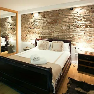 https://quiet-exclusive-apartment-historic-center.es-andalucia.com
